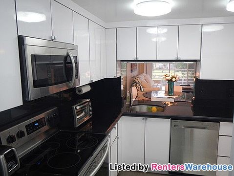 3rd image of 9230 Lagoon Pl APT 217