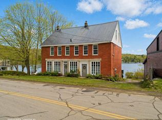 14 Main St, Mount Vernon, ME 04352