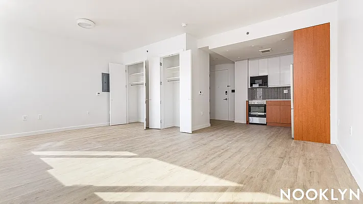 Living room, photo 1