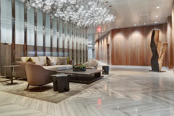 Rented by Bond New York | media 21