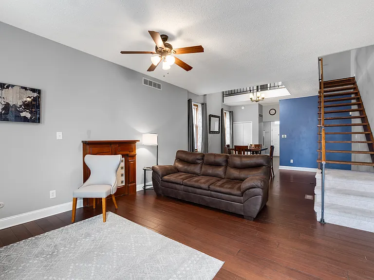 4066 Phillips Ave — Photo 3