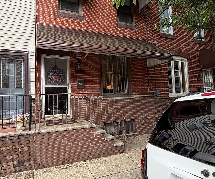 1st image of 2627 S 15th St