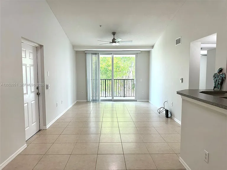 1020 Villa Ln #1020 — Photo 9