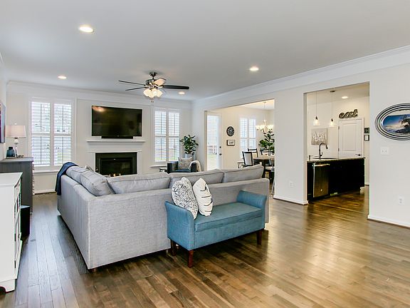 4th image of 22804 Bubbling Brook Dr