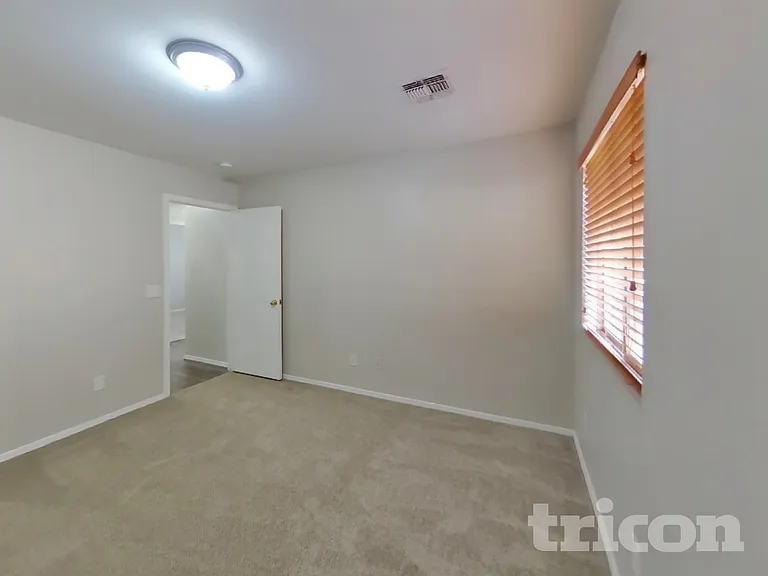 6740 E Summerset Rd — Photo 11