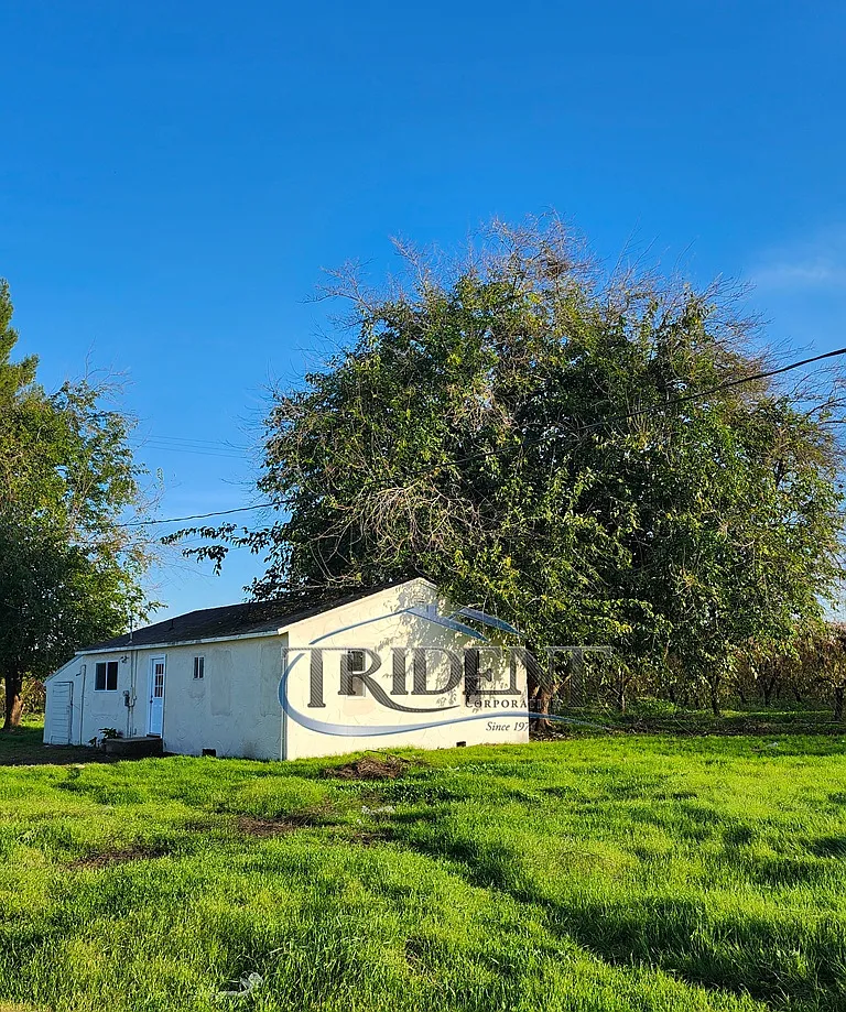Building Photo - 11363 Highway 70 #B