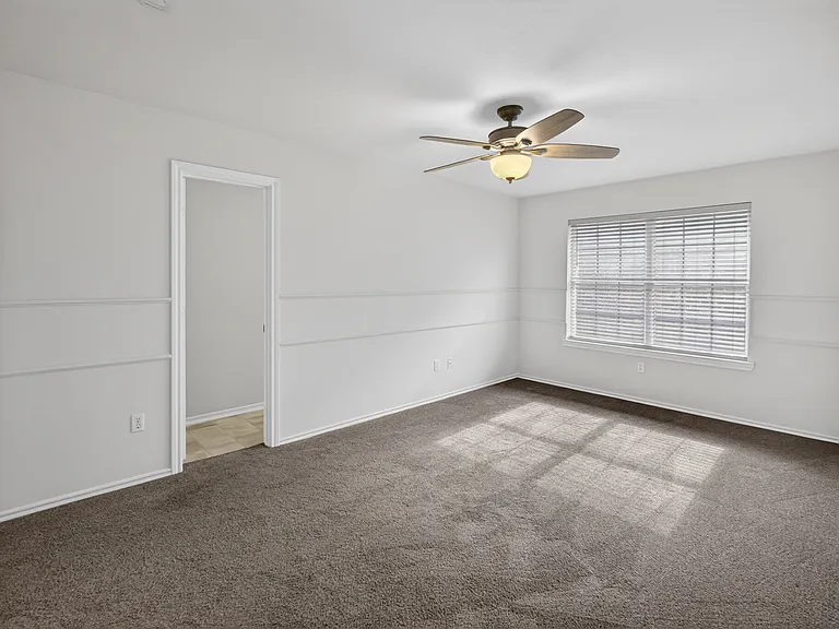 1009 McCoy Dr — Photo 14