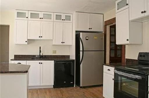 2nd image of 170 Greeley St