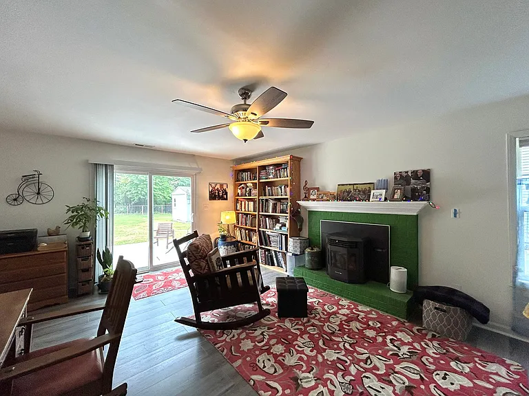 124 Empire Blvd — Photo 23