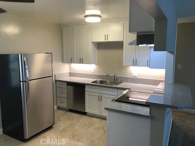209 Santa Ana Ave — Photo 2