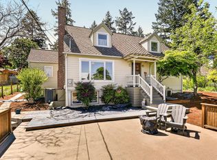 796 Forest St, Ashland, OR 97520