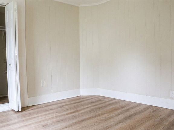 3rd image of 17 Granite St APT 1