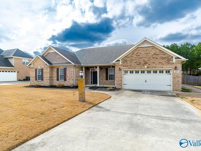 210 Harvest Ridge Dr, Harvest, AL, 35749
