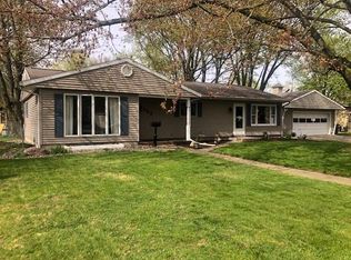 552 E Broad Ave, Nappanee, IN 46550