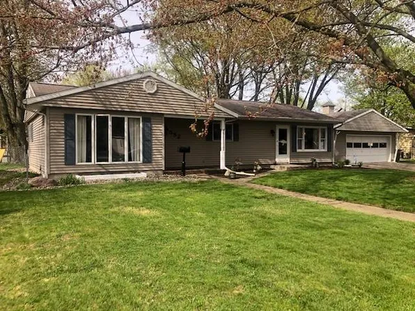 552 E Broad Ave, Nappanee, IN 46550
