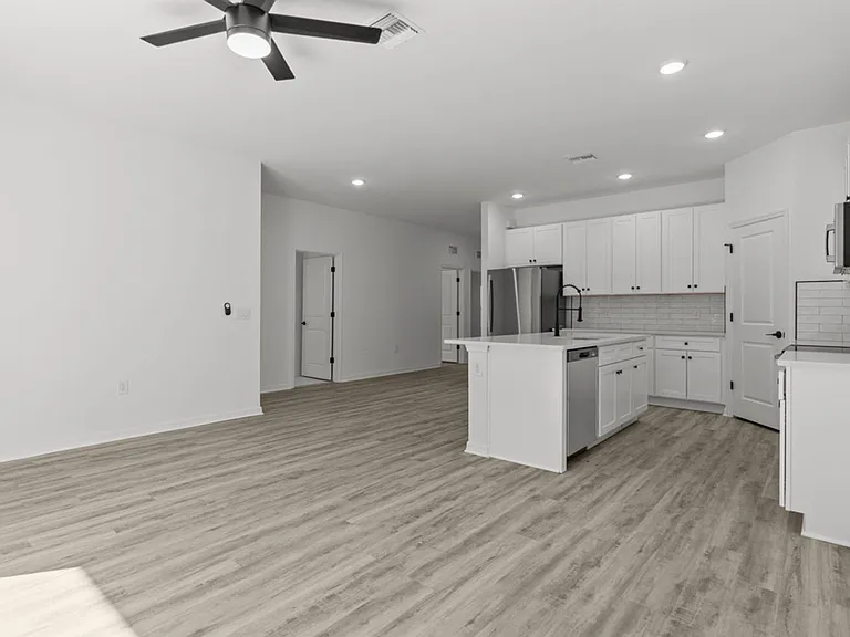 548 Knapp St — Photo 26