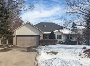 1128 Country Club Dr, Crown Point, IN 46307