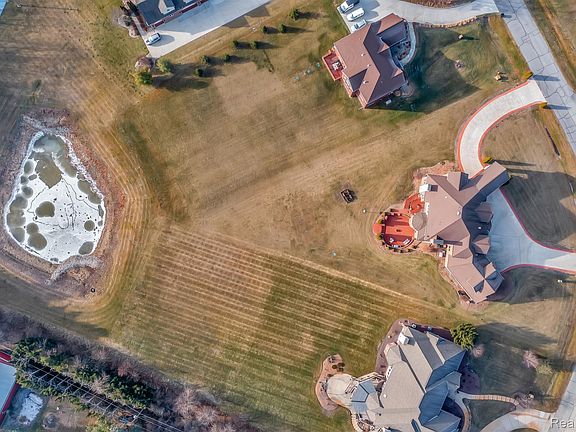 3rd image of 277 Brittany Ln