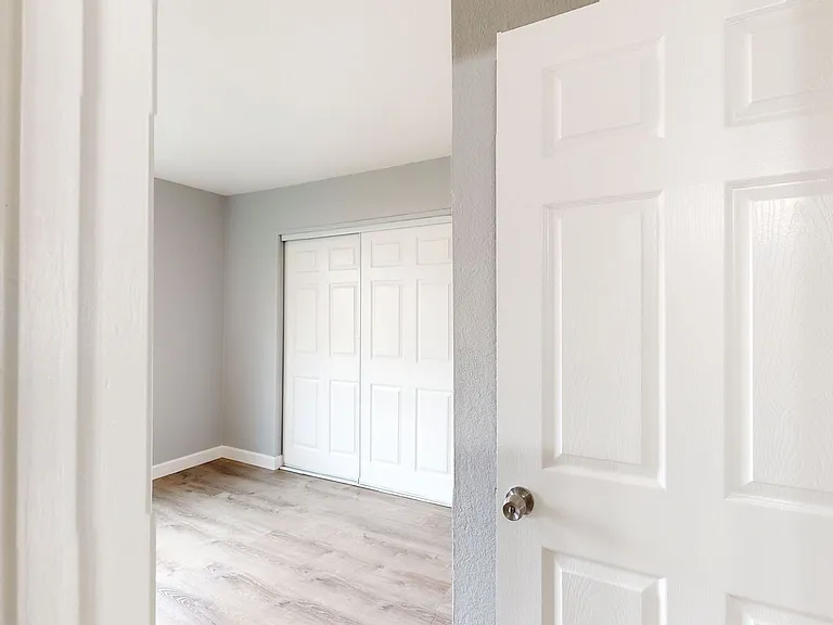 5549 Foothill Blvd — Photo 9