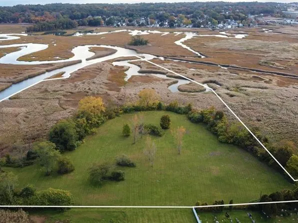 8 Tyler Street Extension, East Haven, CT 06512