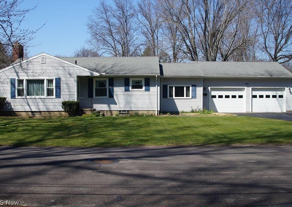 1st image of 761 E Spruce Ave