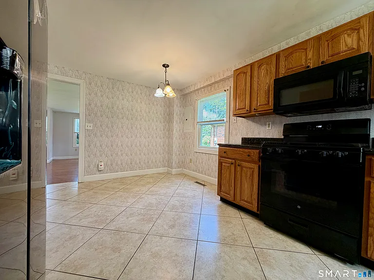 70 Grimes Rd — Photo 4