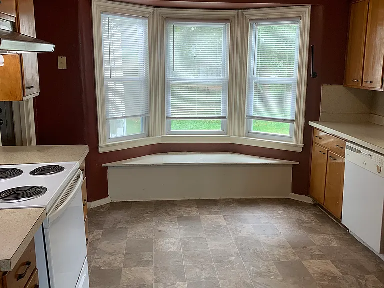 2025 Northover Rd — Photo 9
