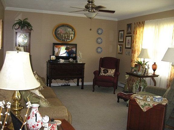 3rd image of 108 Abby Ln