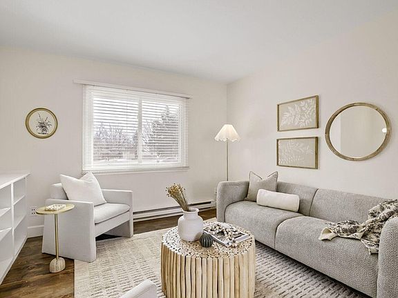 4th image of 825 Pear St