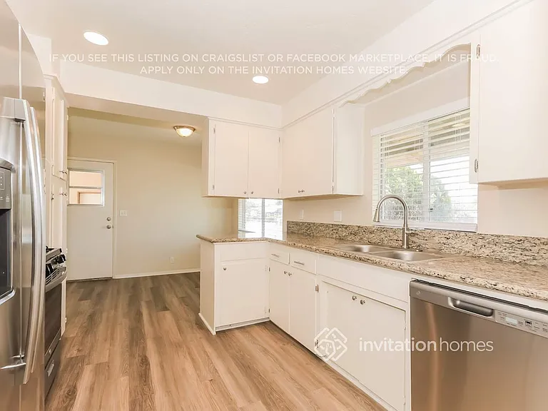 615 N Sycamore Ave — Photo 6