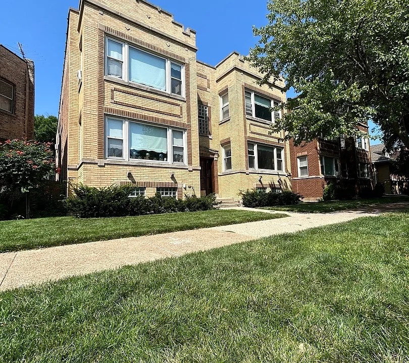 3708 N Whipple St #2