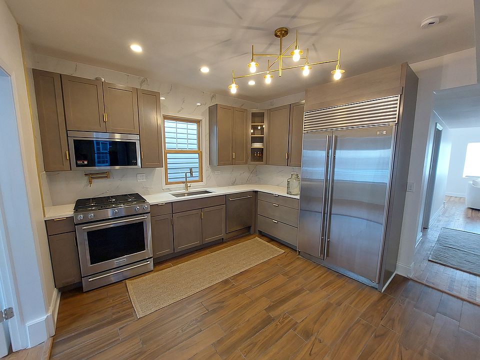 1st image of 2932 N Hoyne Ave #2