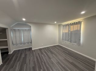 5726 W Eastwood Ave, Chicago, IL 60630