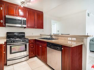 5510 Owensmouth Ave APT 123, Woodland Hills, CA 91367