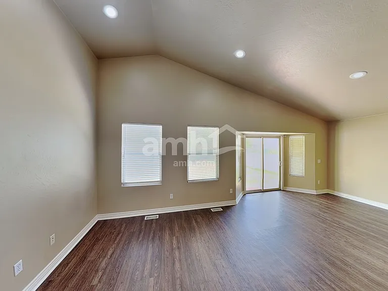 1449 S 2490 E — Photo 6