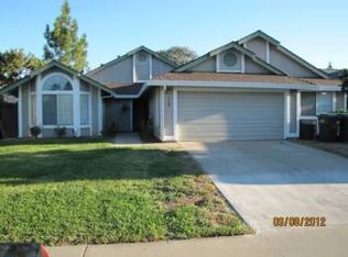 227 Berry Oak Ct, Rio Linda, CA 95673