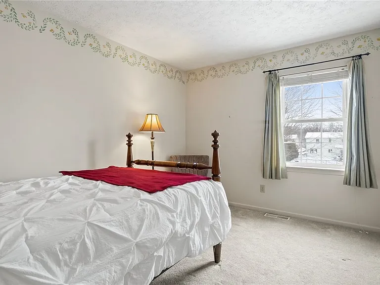 107 Salzer Hts — Photo 23