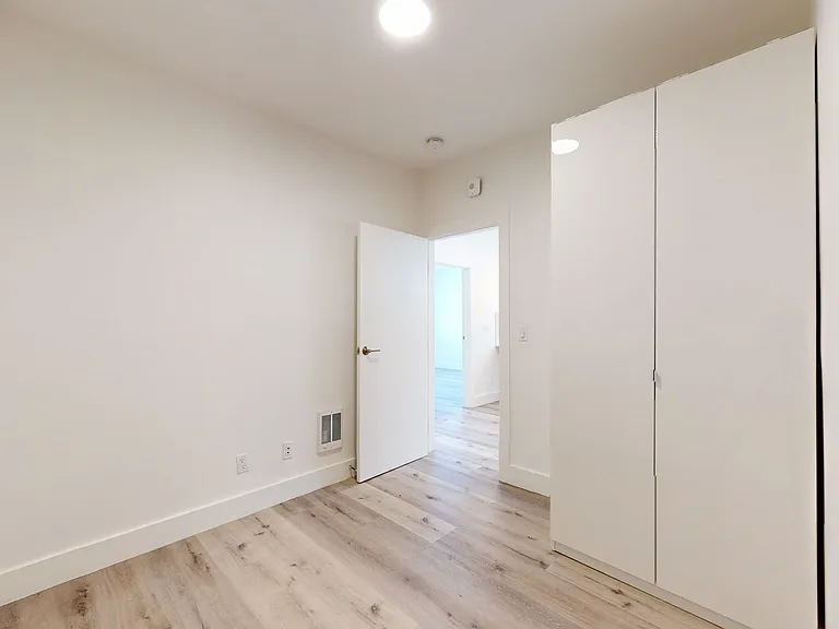 2835 Van Ness Ave #3 — Photo 14