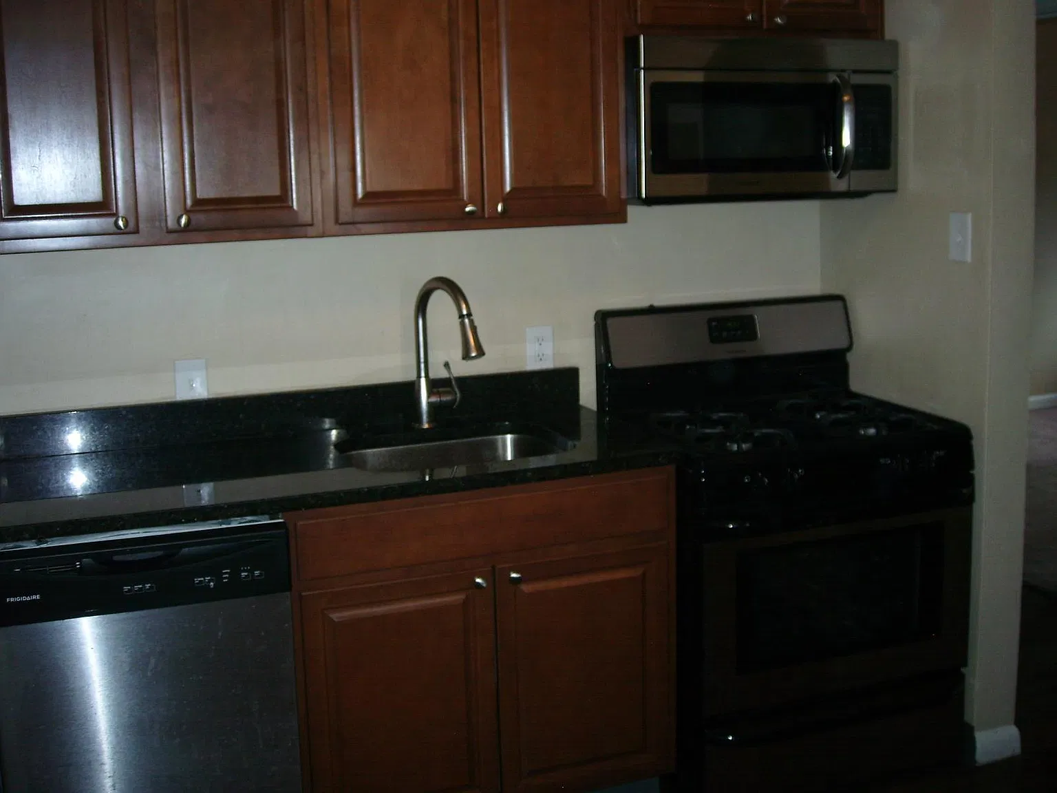 1 bed, 525 sqft, $1,175 — Photo 2