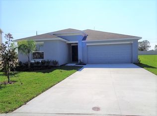 1629 Climbing Dayflower Dr, Ruskin, FL 33570