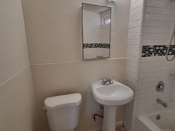 4th image of 5255 Delong St