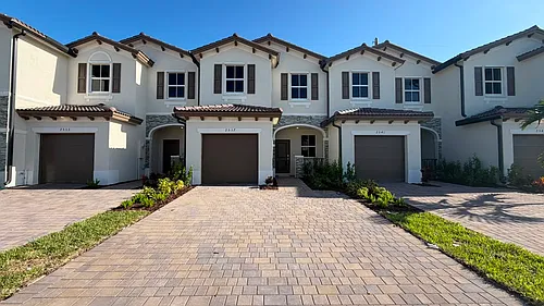 2537 SE 25th Dr Photo 1
