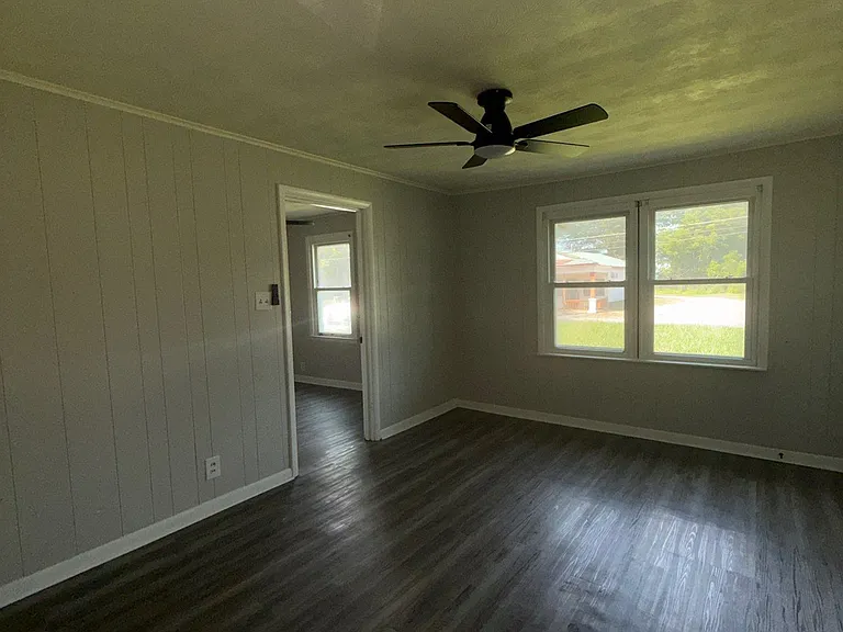 313 Eastland Ave — Photo 13