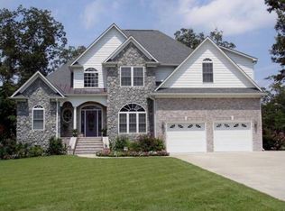 141 Quail Woods Dr, New Bern, NC 28560