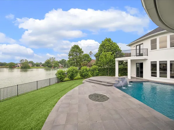 2734 Peninsulas Dr, Missouri City, TX 77459