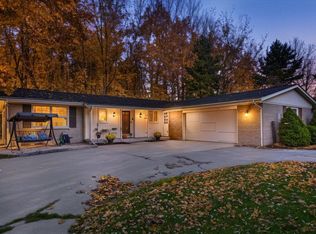 3913 Stonegate Rd, Kalamazoo, MI 49004