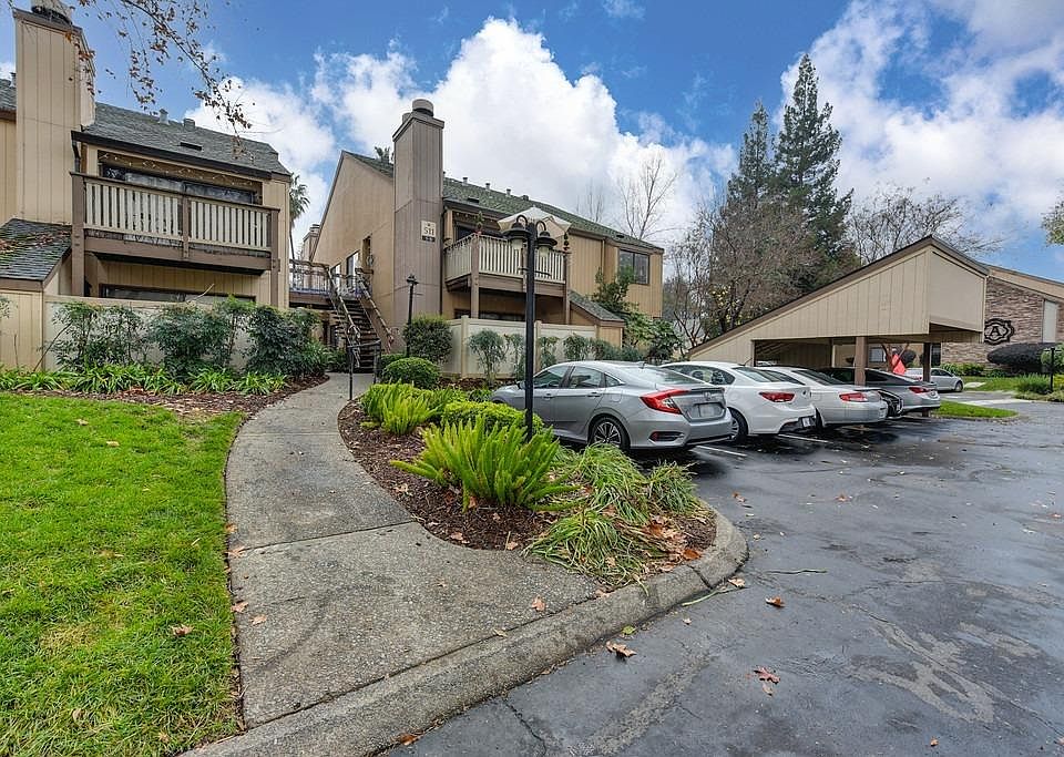 1st image of 511 Woodside Oaks APT 1