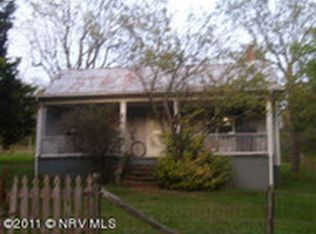 7290 Gate 10 Rd, Radford, VA 24141