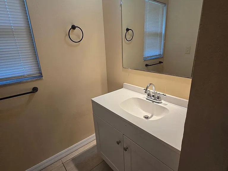 6401 Paul Buchman Hwy — Photo 23