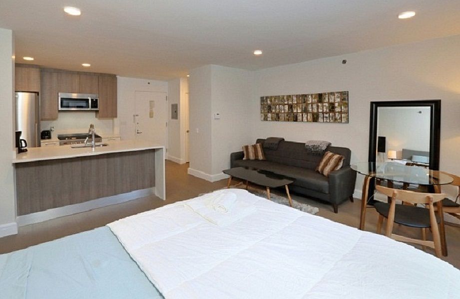 1st image of 140 W End Ave #17S
